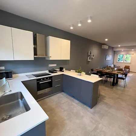 فيلة Azul House *